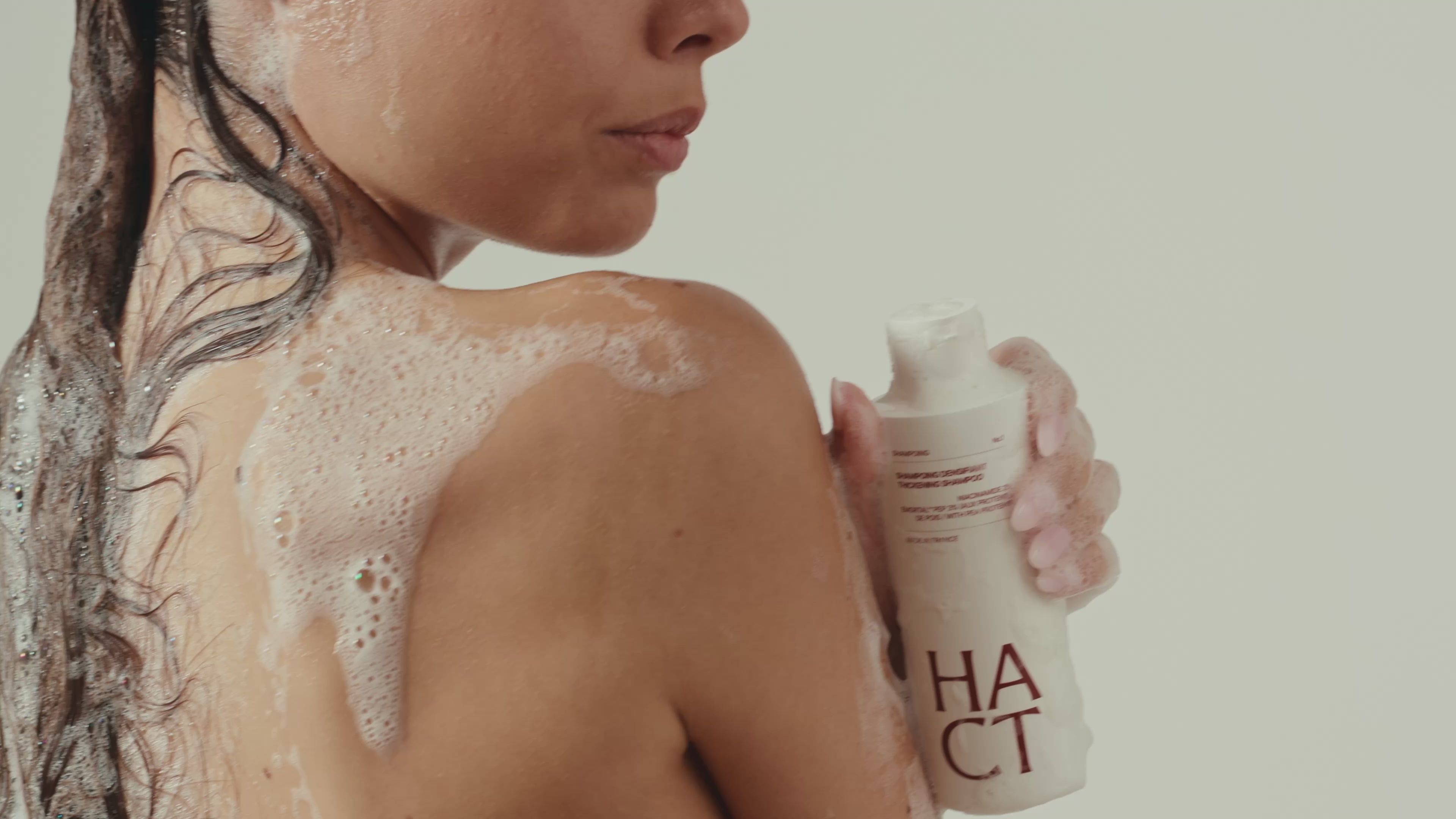 vidéo utilisation shampoing HACT